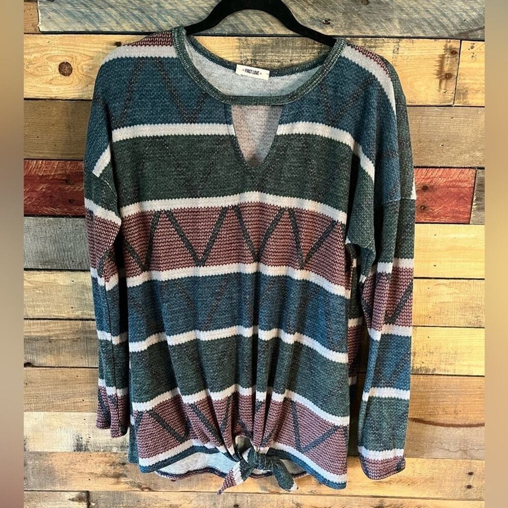 First Love‎ Maroon And Teal Aztec Print Long Sleeve Top Size Medium